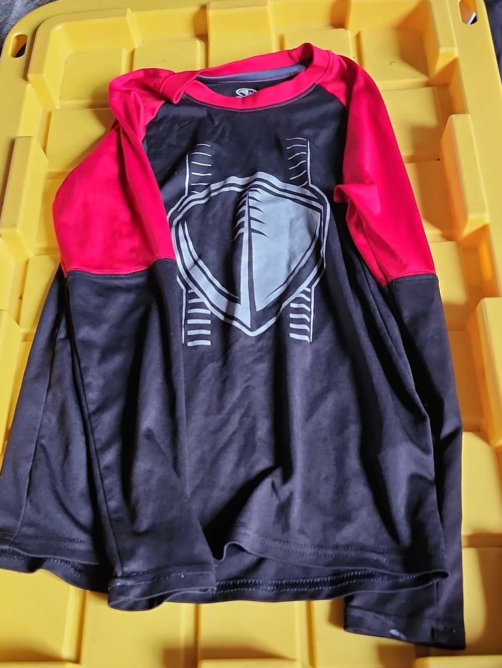 Athletic Works Black and Red Long Sleeve Graphic Tee